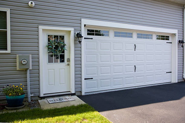 24/7 Emergency Garage Door Roller Replacement experts in Salmon Creek, WA